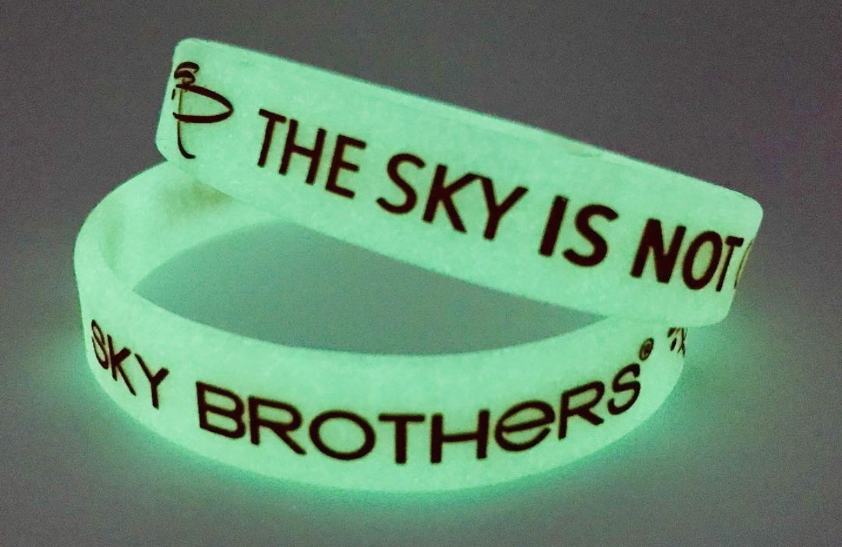 Pulseras de silicón glow in the dark que brillan en la oscuridad