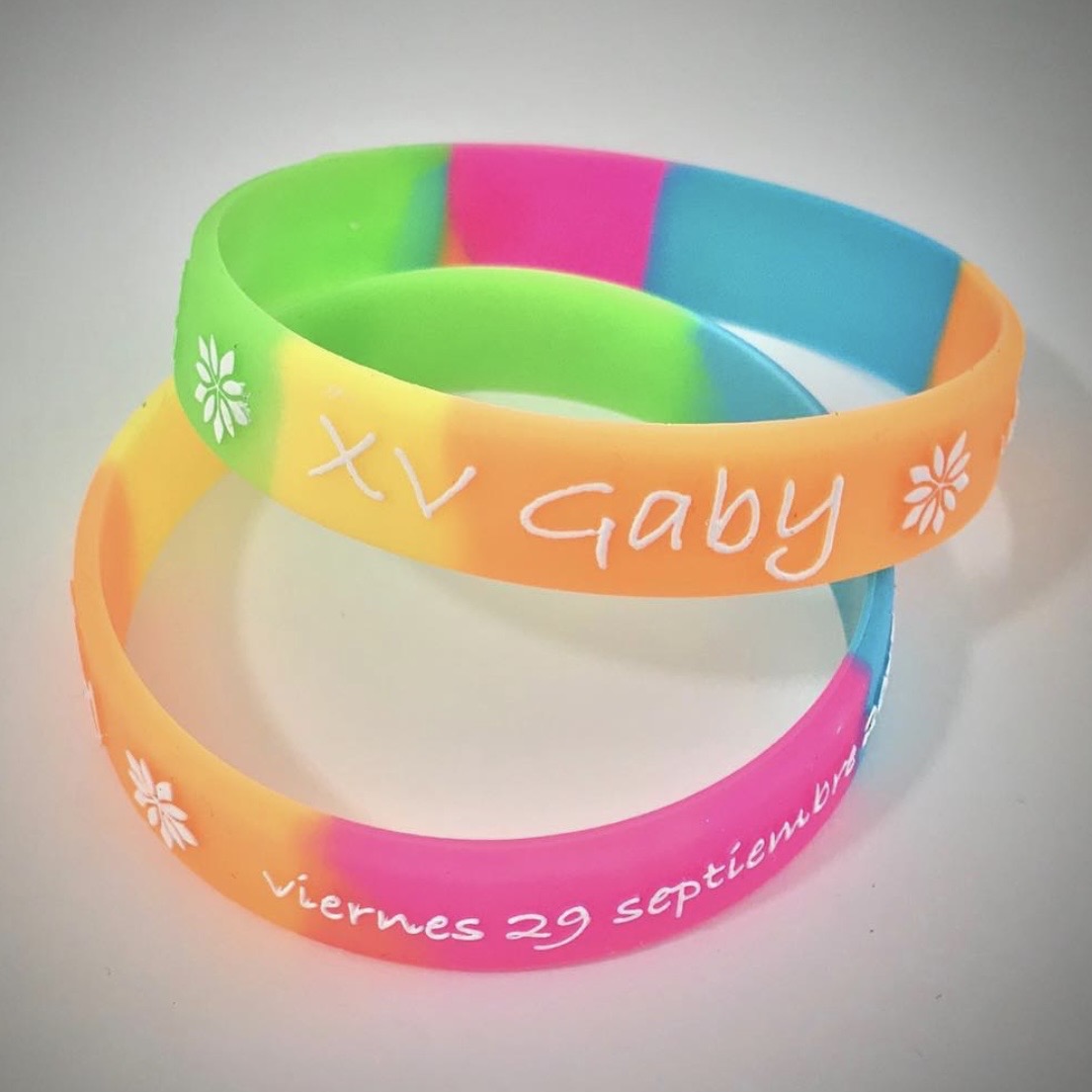 Pulseras segmentadas de varios colores